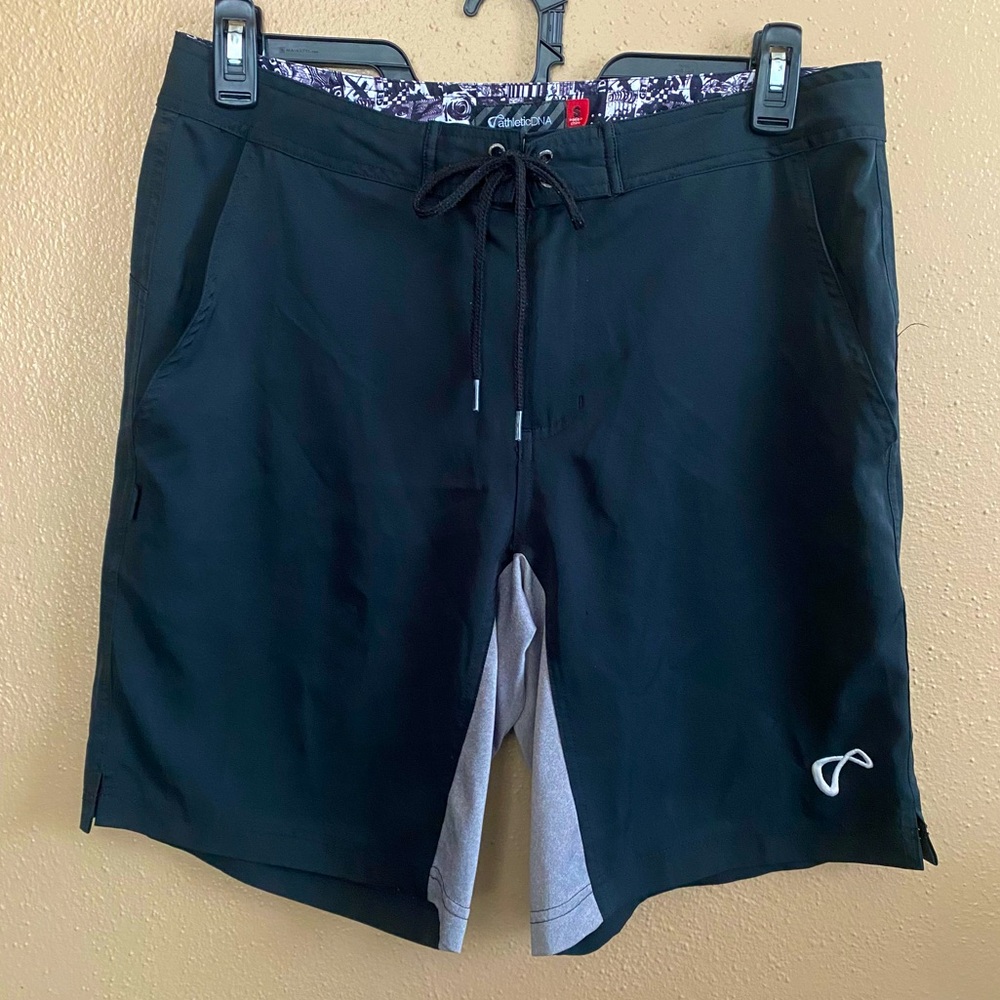 Athletic DNA Men’s swimming shorts size Small